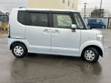 車両の品質管理は室内展示場を完備しておりますので、品質を保った状態の車両をご覧いただけます。