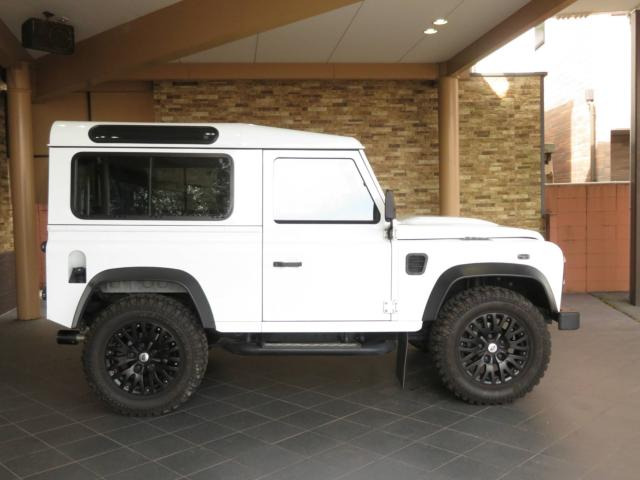 ランドローバー ディフェンダー 90 SW 2.2Tdci の中古車詳細