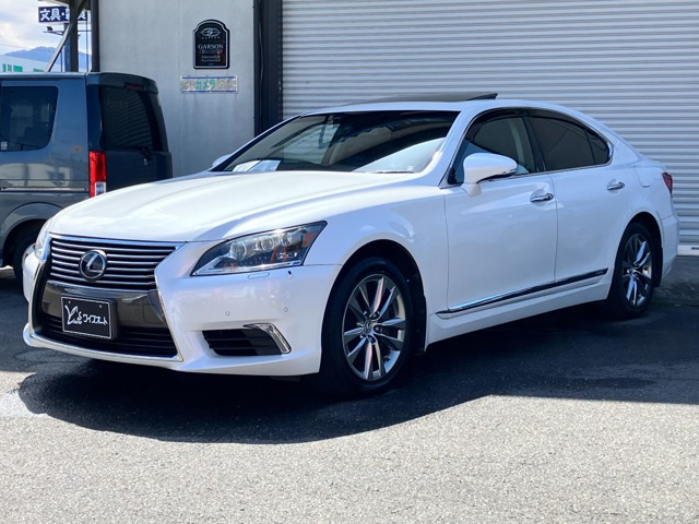 LS 600h バージョンL 4WD 