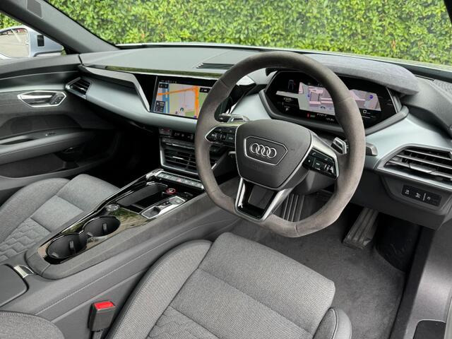 中古車 アウディ e-tron GT クワトロ 4WD の中古車詳細 (7,000km