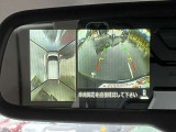 【全方位カメラ】上空からの視点で駐車を行なうことが可能です。狭い場所での駐車にはとても役立ちます♪