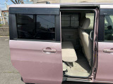 お車の状態は内外装共にとても綺麗な状態を保っておりますので私共でも自信を持ってお薦め出来る1台です!!