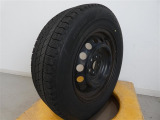R4年式冬タイヤ195/65R15ブリヂストン製です。