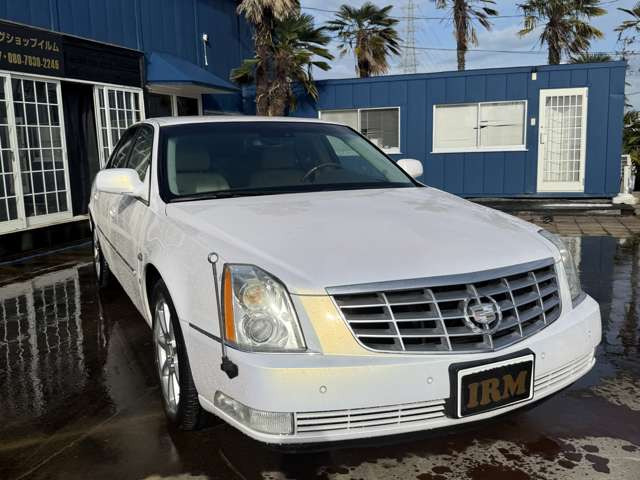 キャデラック DTS 4.6 の中古車詳細 (68,000km, ホワイトパール, 新潟  