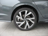 GOLF VARIANT TDI R-LINE PLATINUMEDITION ドルフィングレーメタリック入荷しました!