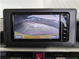 駐車が苦手な方にも安心なバックモニター付き