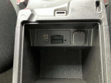 USB&AUXジャック パワーアウトレット