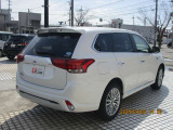 アウトランダーPHEV 2.4 G プラスパッケージ 4WD 