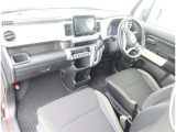 高品質カークリーニング ピカピCar 外装・内装、岐阜トヨペットの専門スタッフがシートもカーペットも綺麗に洗浄済み!プロの仕上げを是非ご確認下さいませ。