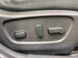 【パワーシート】スイッチ一つで簡単にシートの微調整が可能!電動だから力もいりません!自分に最適なシートポジションにセットして、快適なドライブをお楽しみください。