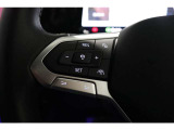 アダプティブクルーズコントロール(全車速追従機能付)は30-160kmhまで設定可能で、クルーズコントロールにレーダーセンサーを組み合わせたシステムとなります。長距離走行時などでの疲労を低減