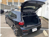バックドアが大きく開きますので、荷物の積み下ろしもしやすいです。