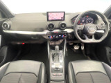 Q2 30 TFSI スポーツ 