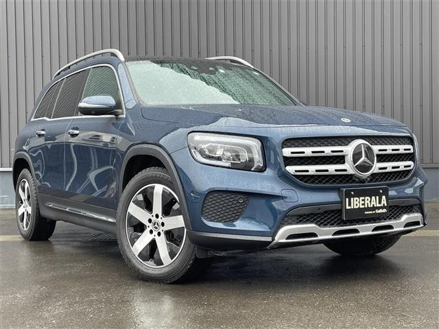 GLB GLB200d 4マチック 4WD 本革シート