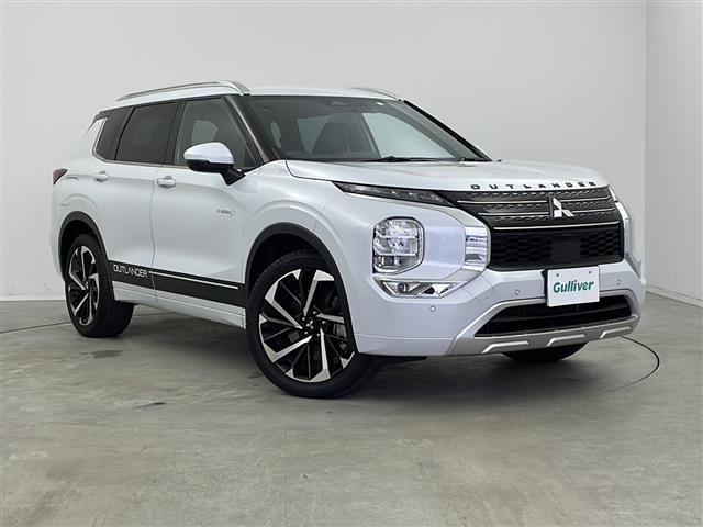アウトランダー PHEV 2.4 P 4WD 本革シート