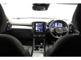 XC40  B3 モメンタム