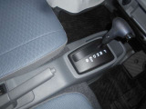 EVなのに通常のATノブなので乗り換えても違和感なし