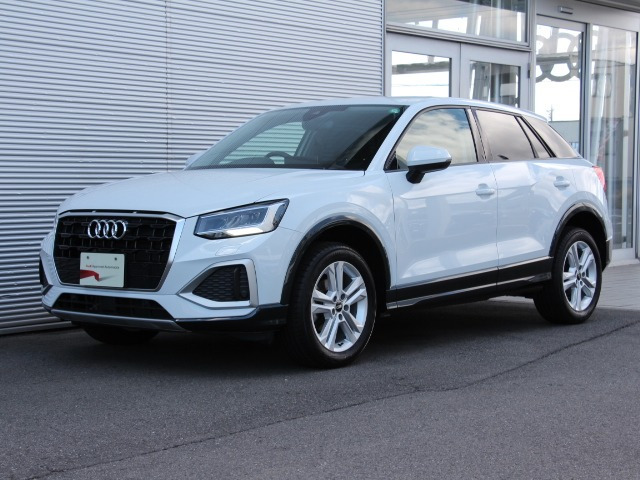 Q2 35 TFSI アドバンスド 