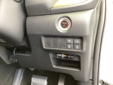 高速で便利なETCがあり、横滑りを防ぐVSAなどのスイッチは、運転席の右側、手の届きやすい位置にあります。