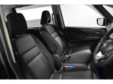★運転席と助手席は独立タイプなので乗られる方はゆったりと乗っていただけるのでおススメ!