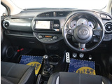 お車選びをお楽しみ頂けるよう、在庫車の展示スペースを十分に確保しております。