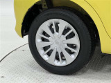 タイヤサイズは165/65R14!ホイールキャップキズ多めです。残り溝は5ミリ程度です!