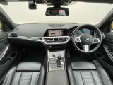 3シリーズセダン 320d Mスポーツ 4WD 本革シート