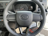 こちらハンドル付近の写真となります。お車の運転に欠かせないのはやっぱりハンドル、そして質感。常に触れ続ける場所だからこそしっかりとご確認ください。
