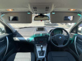 車内も広々としており、落ち着いた配色のインテリアで上質な空間となっております☆