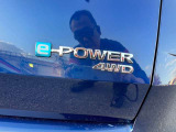 ノートオーラ 1.2 G FOUR レザーエディション 4WD 
