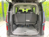 普段のお買い物や通勤、送迎等に十分な荷室スペースを確保しております。セカンドシートを倒すと、大きな荷物の積載も可能です♪