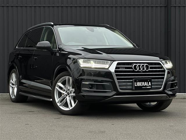 Q7 3.0 TFSI クワトロ アダプティブ エアサスペンション 4WD 本革シート