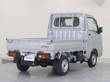 4WD車で冬の雪道も安心して走れます。
