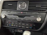 【左右独立温度コントロール式フルオートエアコン(DUAL/SYNC)】運転席側と助手席側でそれぞれ自由に温度設定ができ、快適な風量やモードなどを自動調整します!