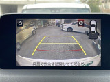 【バックモニター】後ろのカメラの映像をモニターに映し出すことができます!後方の見えない死角や、障害物との距離感をしっかり確認することができます!駐車が苦手な方におすすめです。