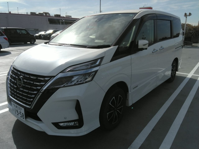 セレナ 2.0 ハイウェイスター V 4WD 