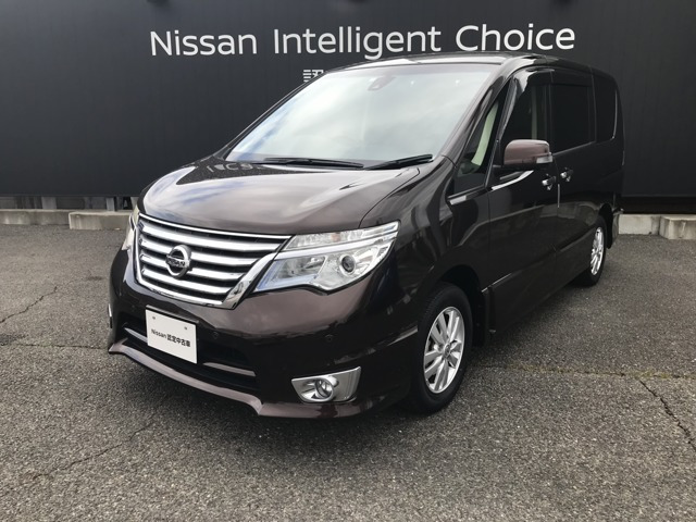 セレナ 2.0 ハイウェイスター Vセレクション+Safety II 4WD 