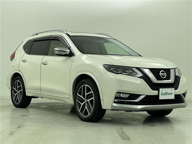 エクストレイル 2.0 モード・プレミア ハイコントラスト インテリア 4WD 本革シート