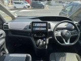 セレナ 1.2 e-POWER ハイウェイスター V 