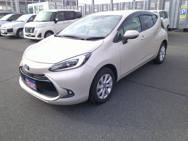 アクア  1.5 Z E-Four 4WD