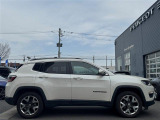 JEEPらしいシンプルなボディーラインがかっこいい!