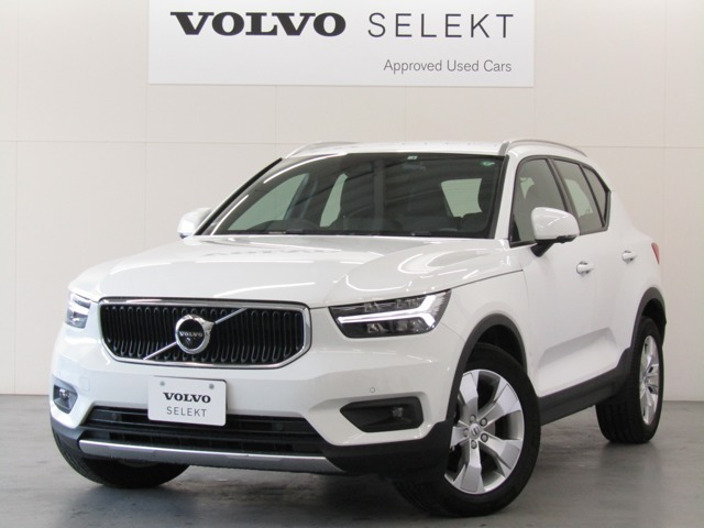 XC40  B3 モメンタム