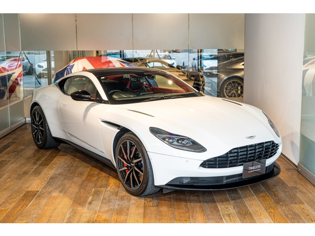 DB11 V8 