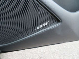 BOSE社との共同開発によってCX-3の室内空間に最適な音響チューニングを施しました。BOSEサウンドシステムではツイーターやウーハーを含む7スピーカーにより、クリアで臨場感のあるダイナミックサウンドを再現します