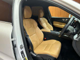 XC60 D4 AWD モメンタム ディーゼル 4WD 本革シート