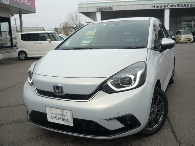 フィット  1.5 e:HEV リュクス 4WD