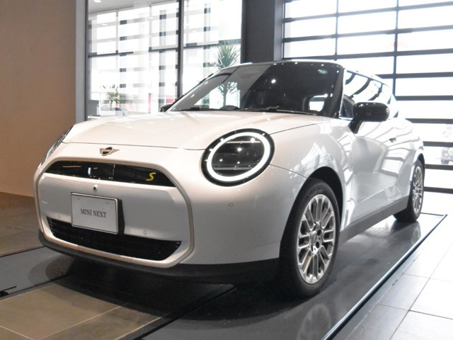 ミニ クーパー SE