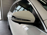 メルセデスの認定中古車「サーティファイドカー」には、最大100項目にも及ぶ点検・整備項目が設定されています>