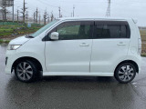 軽自動車〜ミニバンまで多彩なラインナップのお客様をお出迎え!ご希望の一台をお探しいたします。