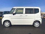 【届出済未使用車とは】自動車の分類では「新車」「中古車」この2種類しかありません。走行距離が100km未満かつ初度登録または初度届出された車両を「届出済未使用車」と呼んでいます。